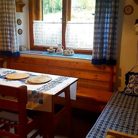Holiday home Chaloupka U Lesa Borotin